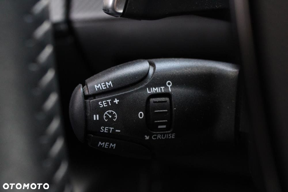 Peugeot 2008 - 14