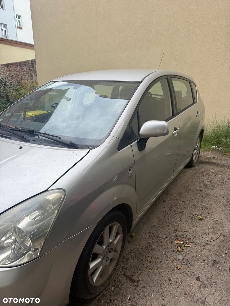 Toyota Verso - 3