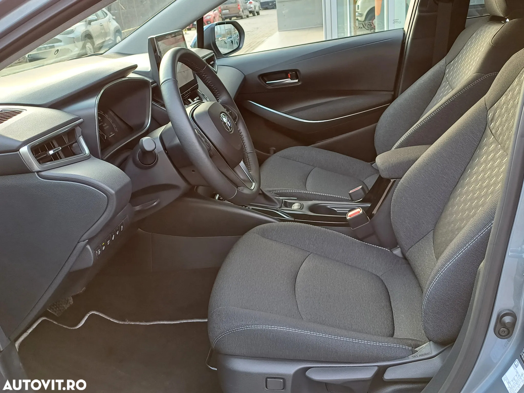 Toyota Corolla 1.8 HSD Dynamic - 9