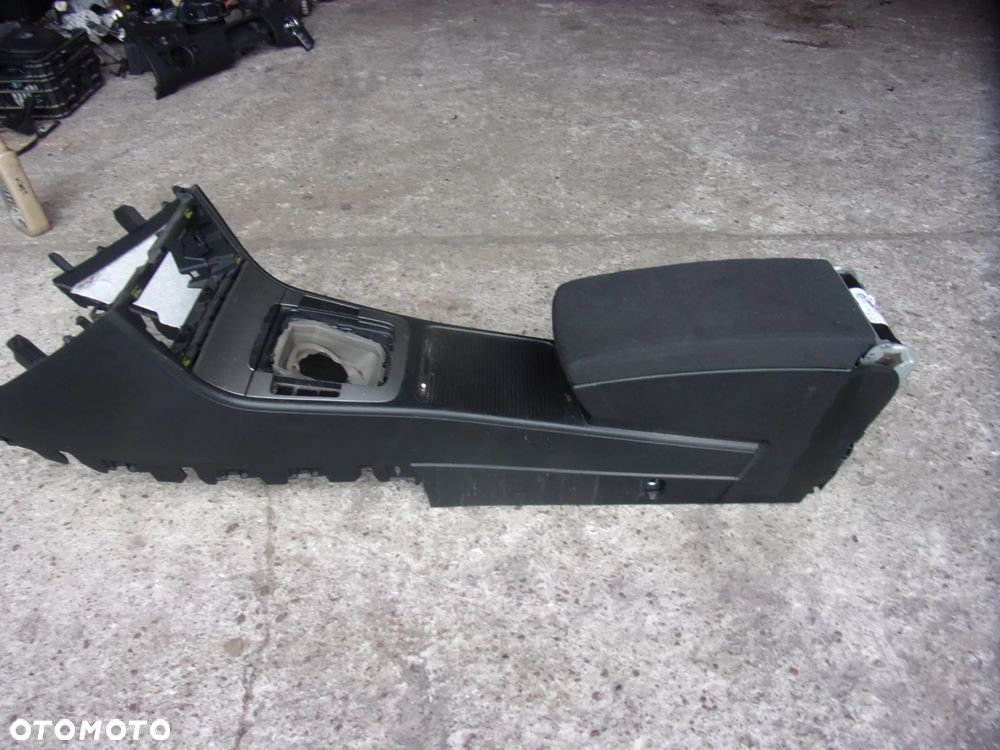 Podłokietnik tunel środkowy VW Passat B6 kombi 2.0 BKP 3C0864207TSQ - 1