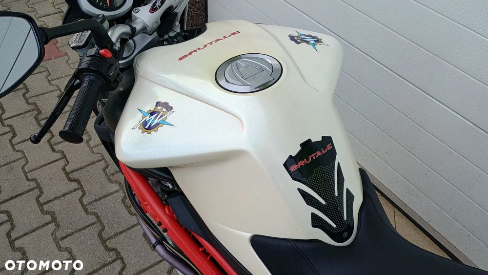 MV AGUSTA Brutale - 11