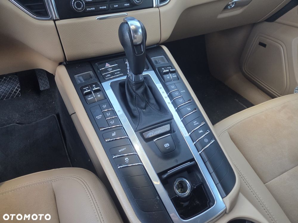 Porsche Macan Standard - 23