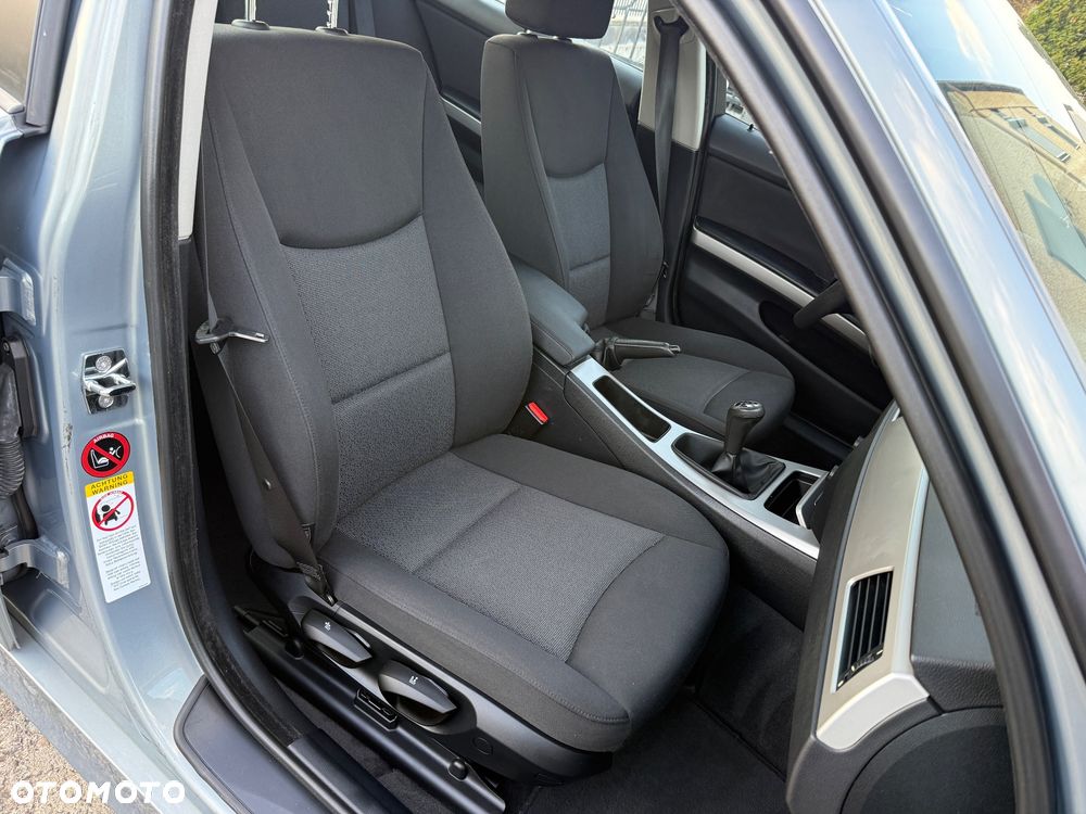 BMW Seria 3 - 18