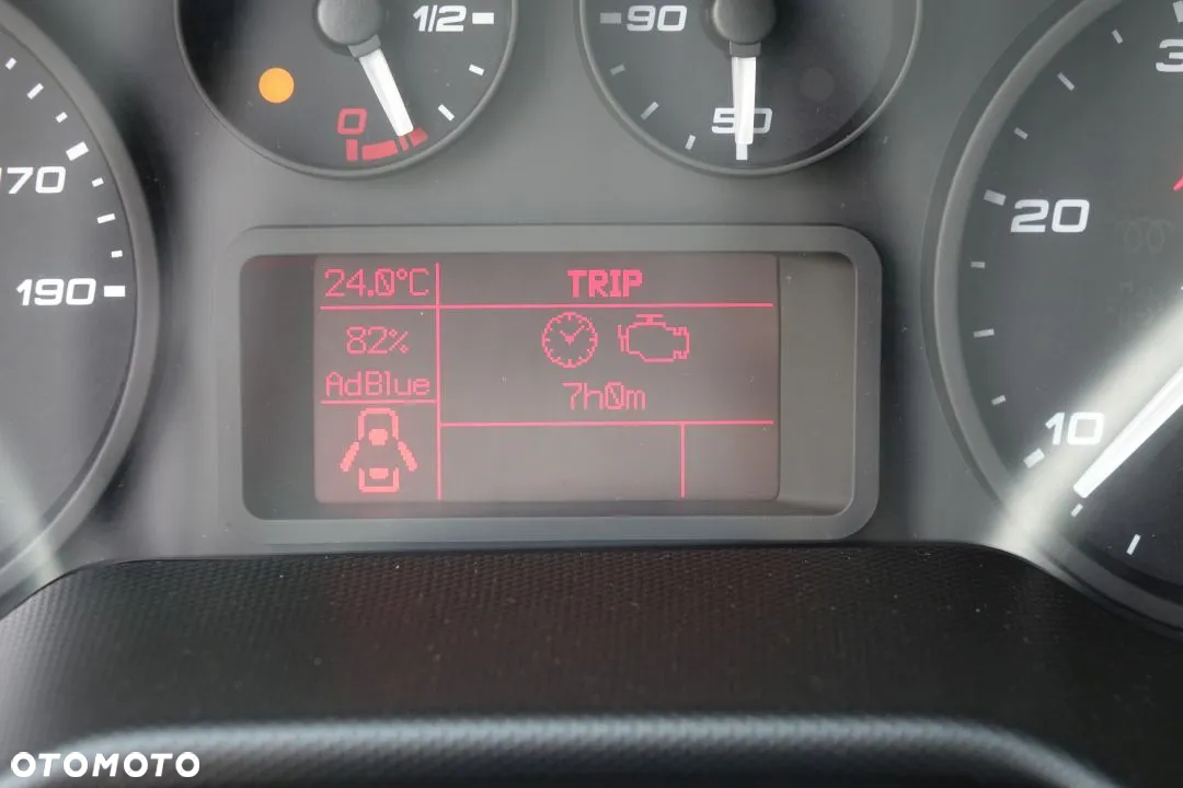 Iveco DAILY 35S16 / FURGON / BLASZAK / L4H2 / GWARANCJA PRODUCENTA / ROZSTAW OSI 410 CM /FAKTURA VAT 23% / NOWY !!! - 31