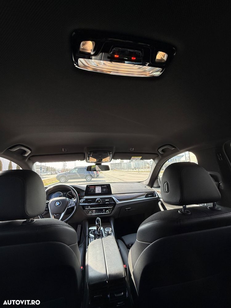 BMW Seria 5 520d AT - 17