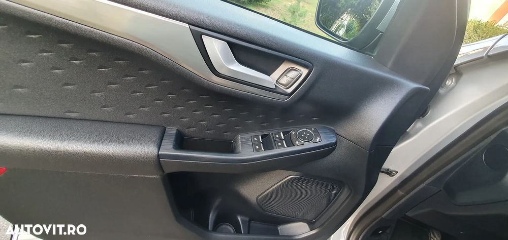 Ford Kuga 1.5 EcoBoost 2x4 Titanium - 31