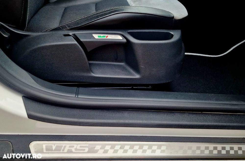 Skoda Octavia 2.0 TDI CR DPF RS - 14
