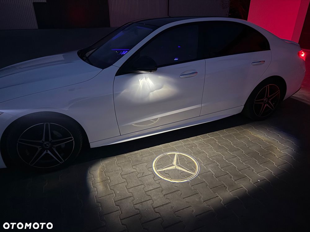 Mercedes-Benz Klasa C 200 mHEV 4-Matic AMG - 13