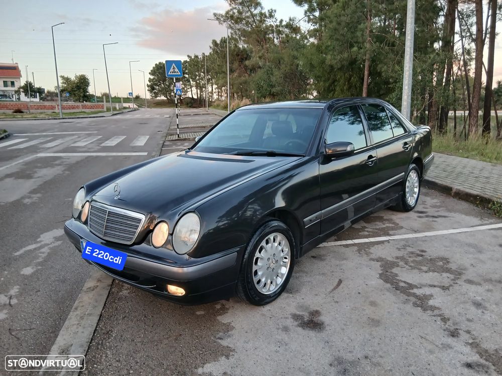 Mercedes-Benz E 220 CDI Elegance - 1