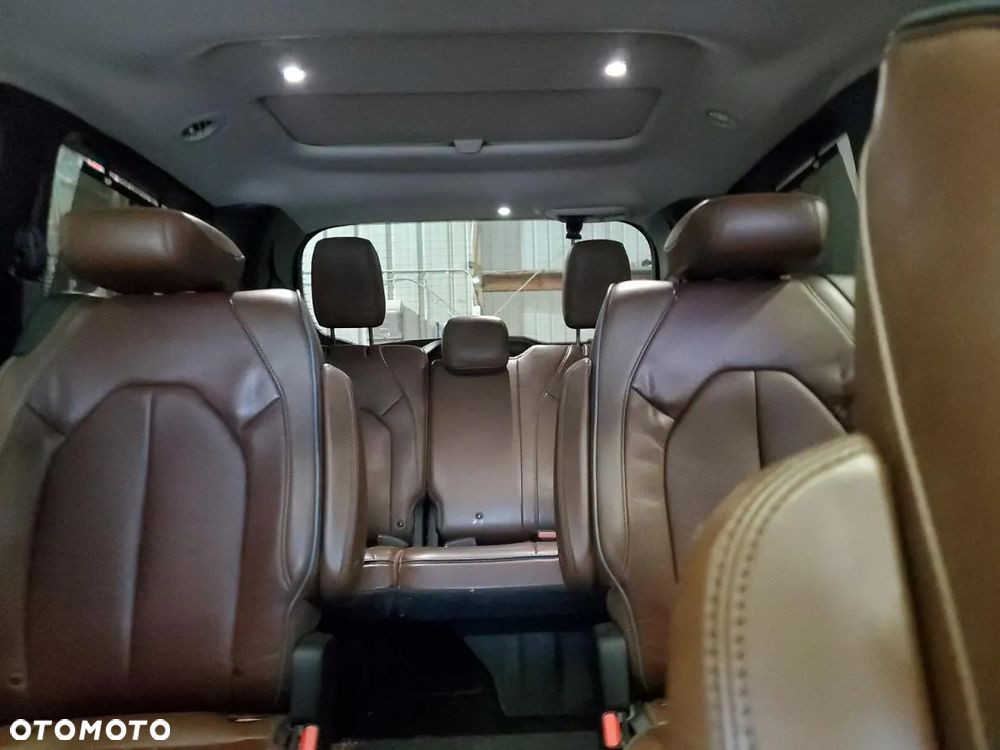 Chrysler Pacifica - 9