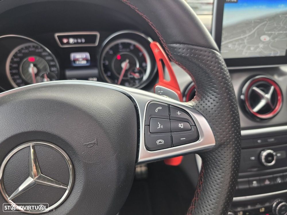 Mercedes-Benz CLA 45 AMG 4Matic 7G-DCT - 31
