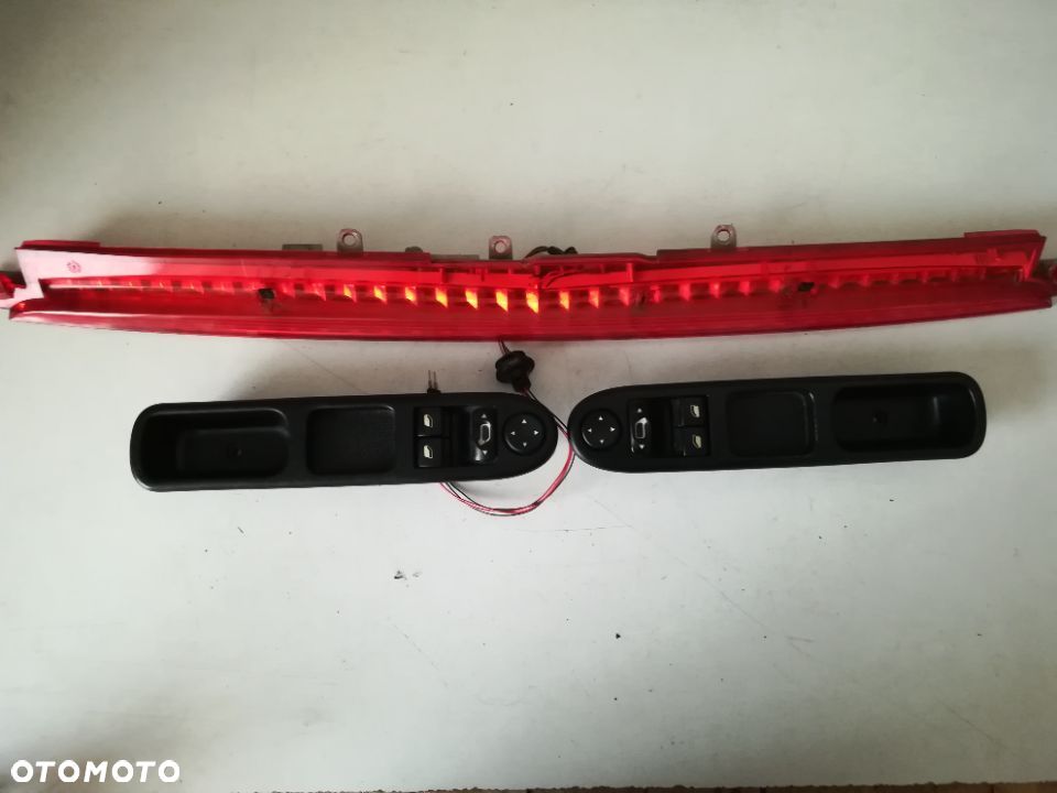 PANEL, PRZEŁĄCZNIK SZYB, USTAWIENIA LUSTEREK 96351622XT PEUGEOT 307, ŚWIATŁO STOP 9641298880 - 1