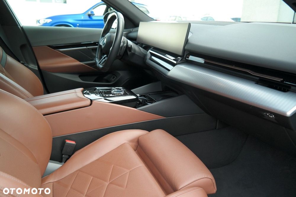 BMW Seria 5 - 12