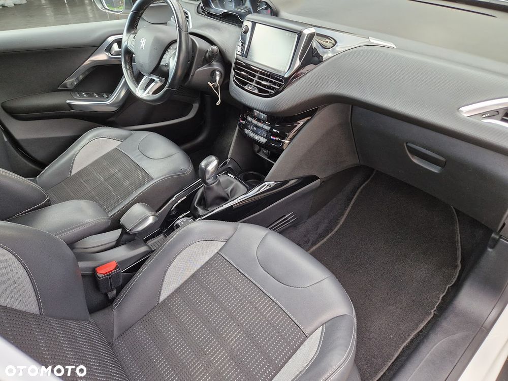 Peugeot 2008 PureTech 110 Stop&Start Allure - 15