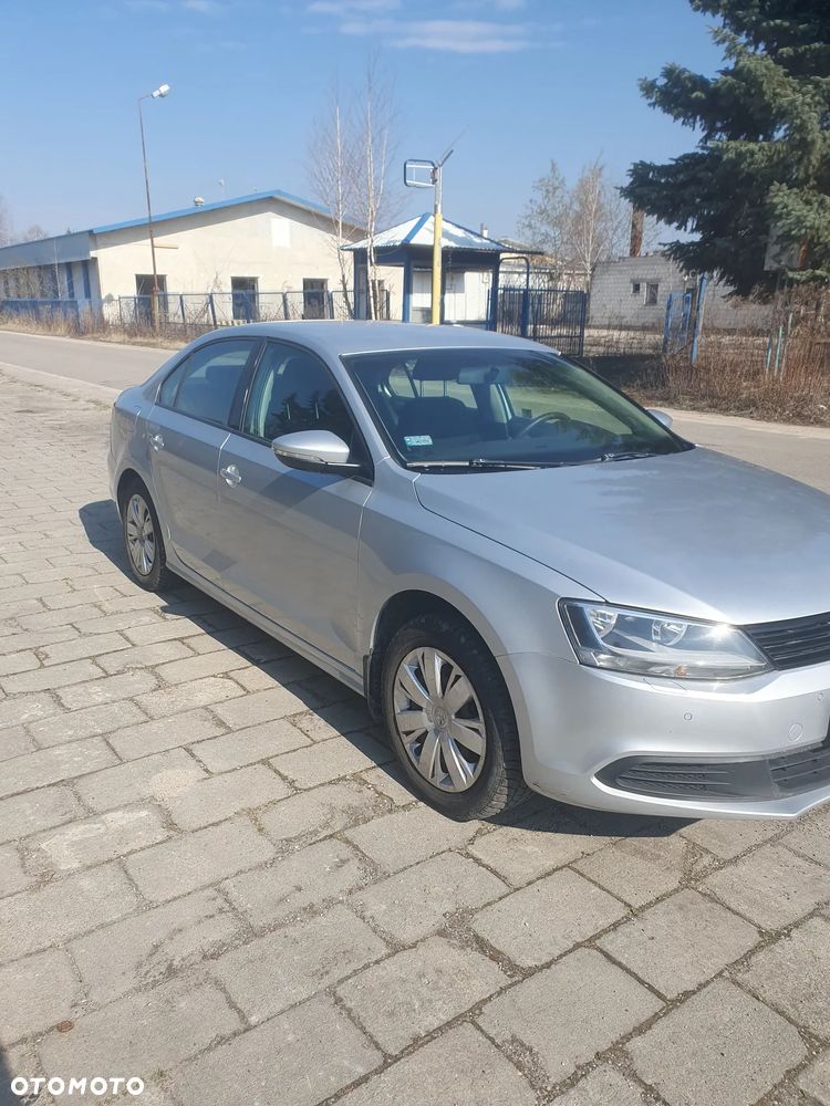 Volkswagen Jetta 1.6 TDI Trendline Optimum - 2