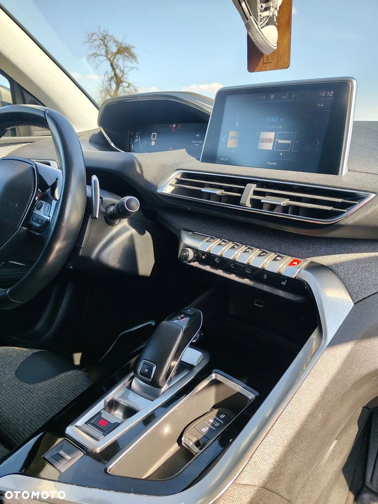 Peugeot 5008 1.6 PureTech GT Line S&S EAT8 - 17
