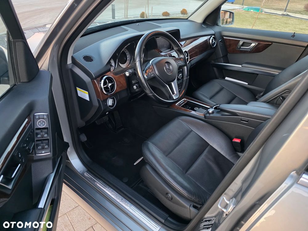 Mercedes-Benz GLK 350 4-Matic - 9