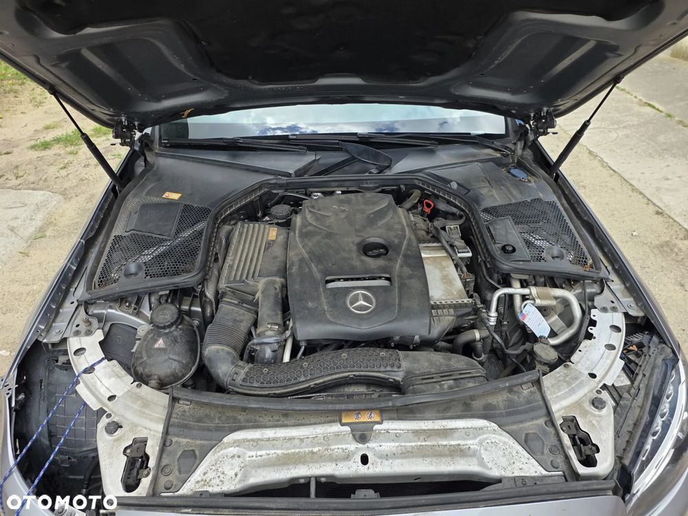 Mercedes-Benz Klasa C 180 (BlueEFFICIENCY) - 32