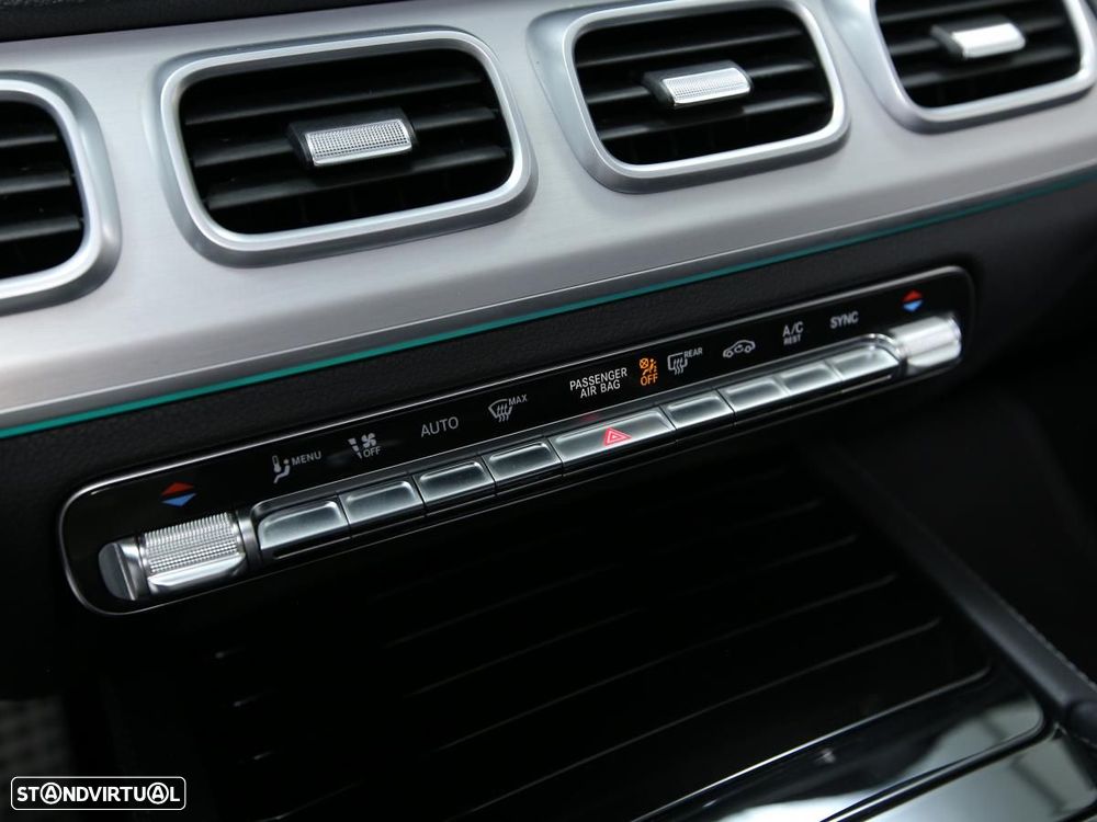 Mercedes-Benz GLE 300 d 4Matic - 30