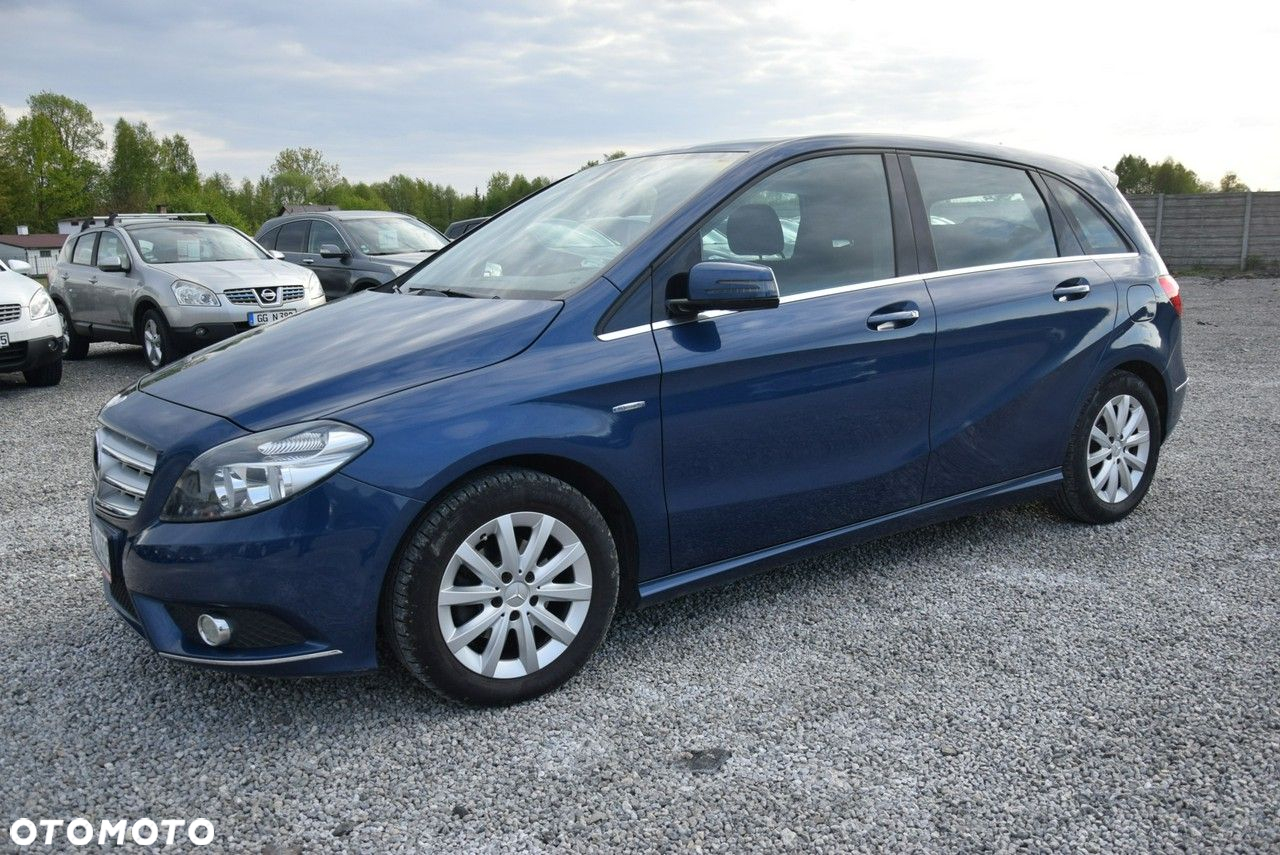 Mercedes-Benz Klasa B 180 Edition - 8