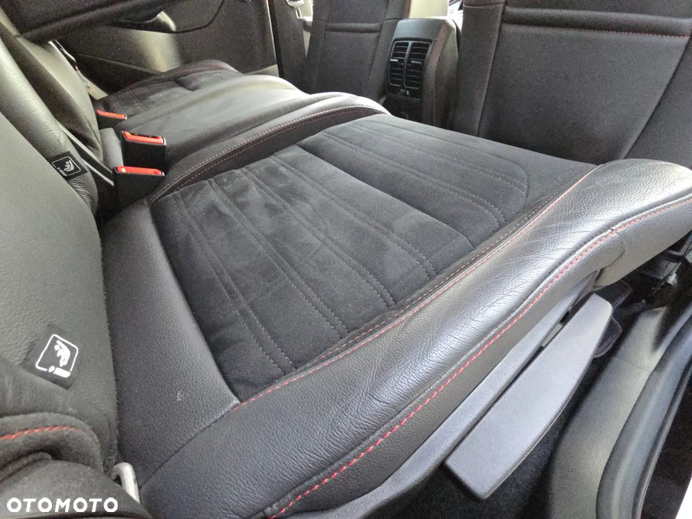 Ford Kuga 1.5 EcoBoost 2x4 ST-Line - 30