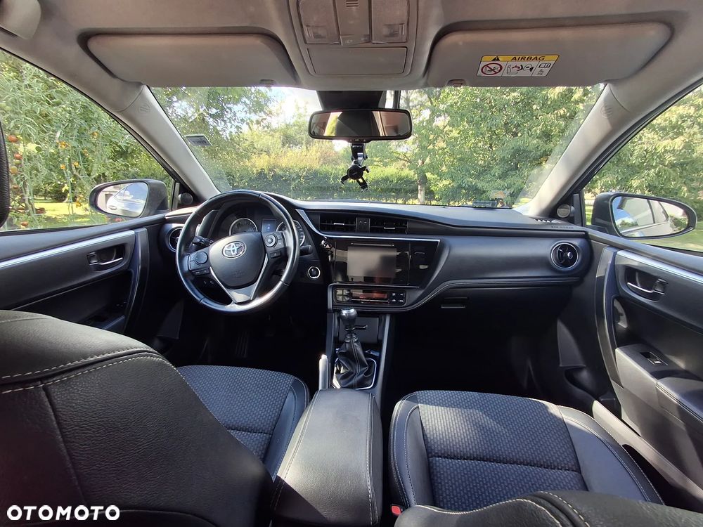 Toyota Corolla 1.6 Prestige - 13