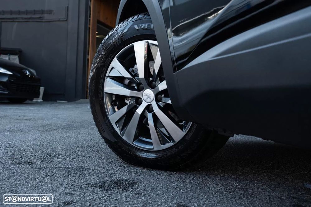Peugeot 5008 1.2 PureTech Allure Pack EAT8 - 8