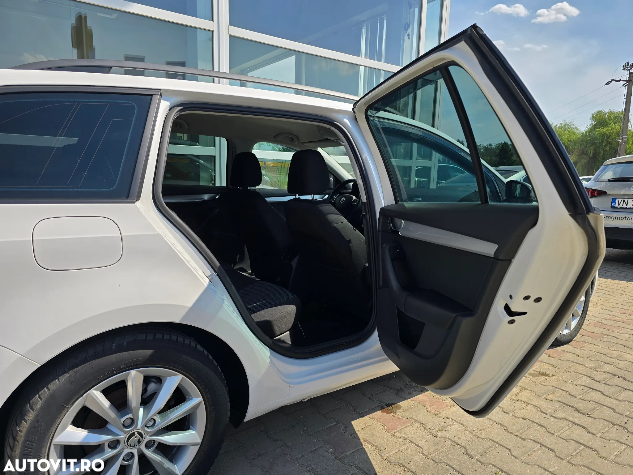 Skoda Octavia 1.6 TDI GREENLINE - 11