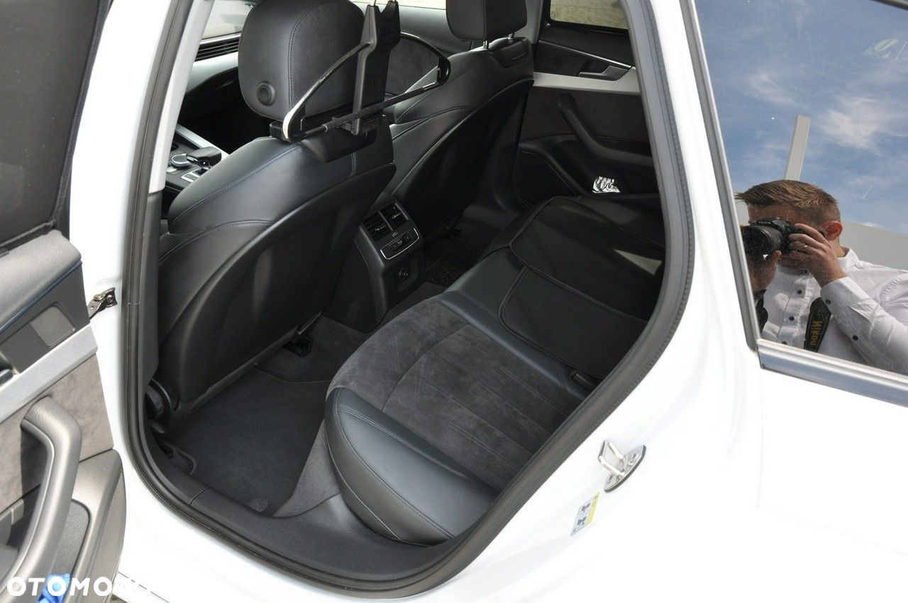 Audi A4 40 TDI S Line S tronic - 32