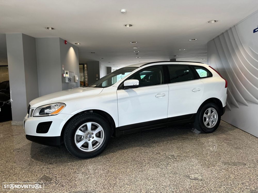 Volvo XC 60 2.4 D3 Momentum Start/Stop - 6