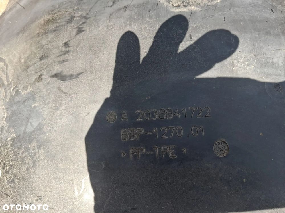 Nadkole przód MERCEDES W203 COUPE prawe lewe  2038841722   2038841822  OE - 2
