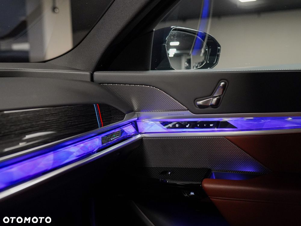 BMW Seria 7 - 30