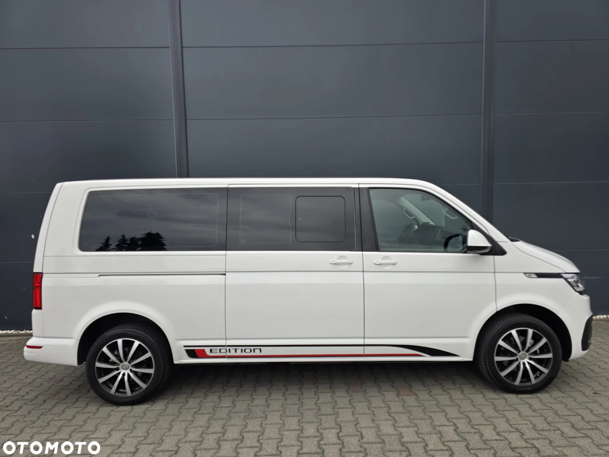 Volkswagen Transporter Kombi T6.1 TDI L2H1 DSG - 5