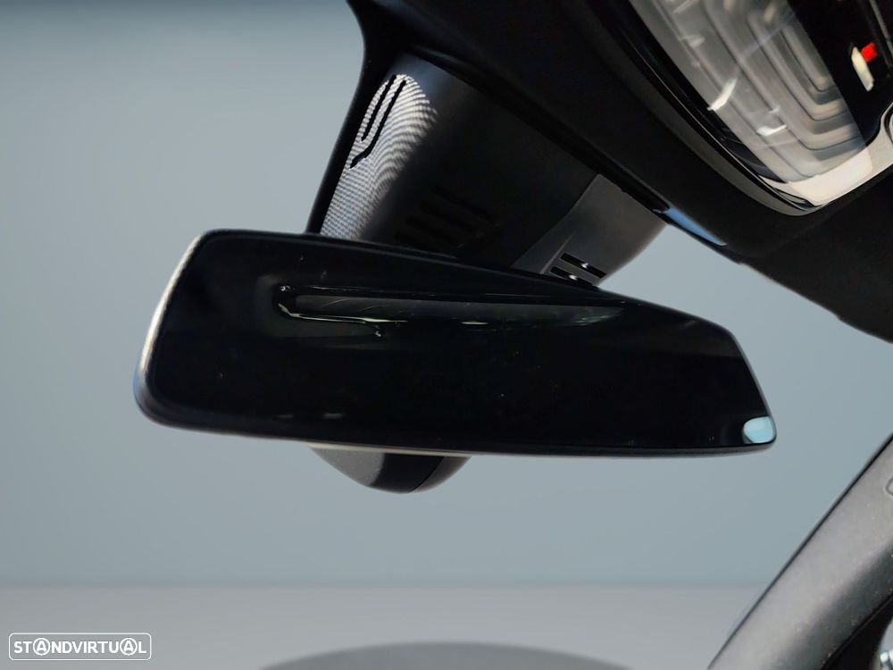 BMW 320 d Touring Pack Desportivo M Auto - 32