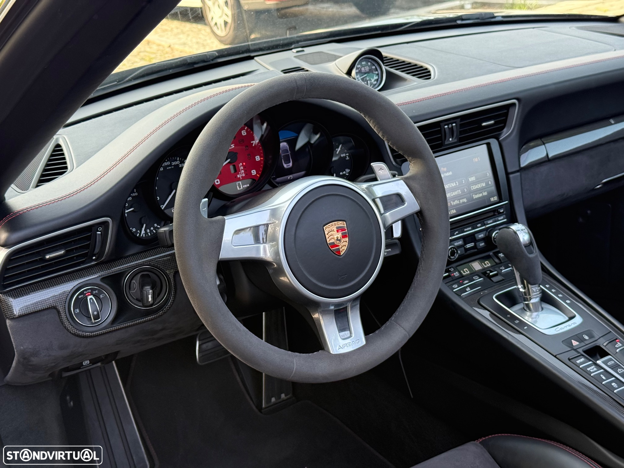 Porsche 911 (991) Carrera 4 GTS PDK - 27