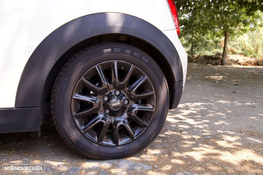 MINI 3 Portas - 24