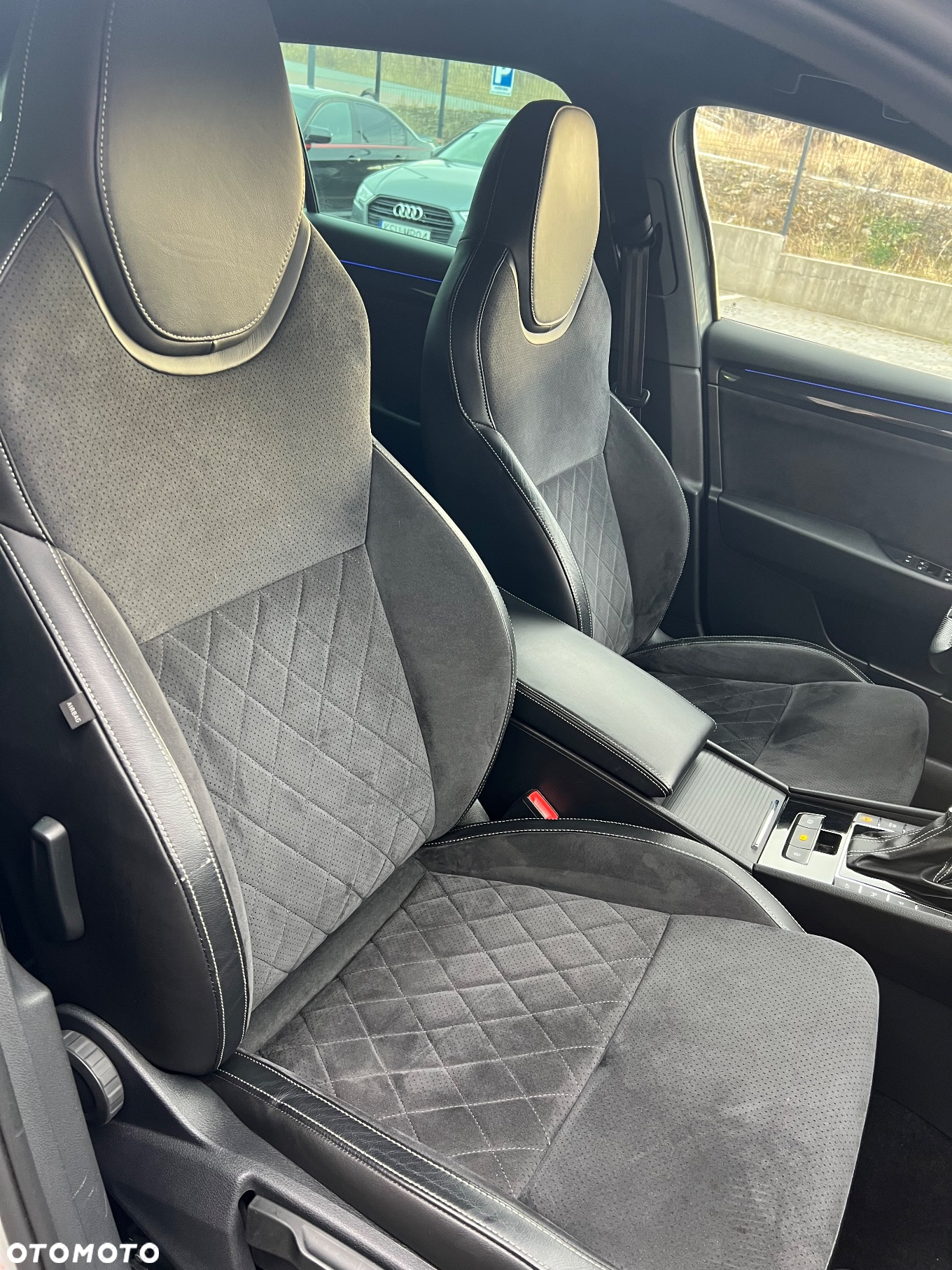 Skoda Superb 2.0 TDI DSG SportLine - 15