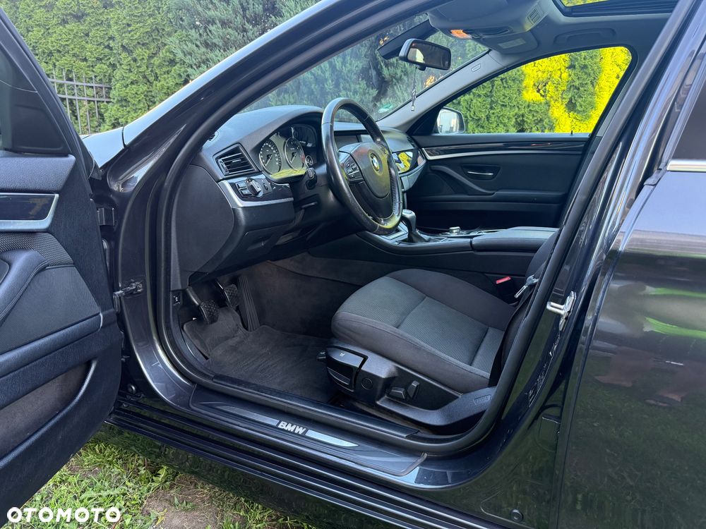 BMW Seria 5 520d Luxury Line - 6