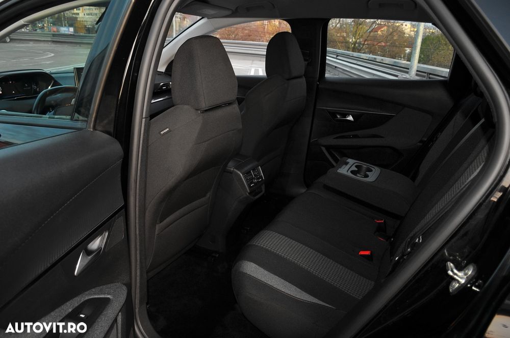 Peugeot 3008 PureTech 130 Stop & Start GPF EAT8 Active Pack - 9