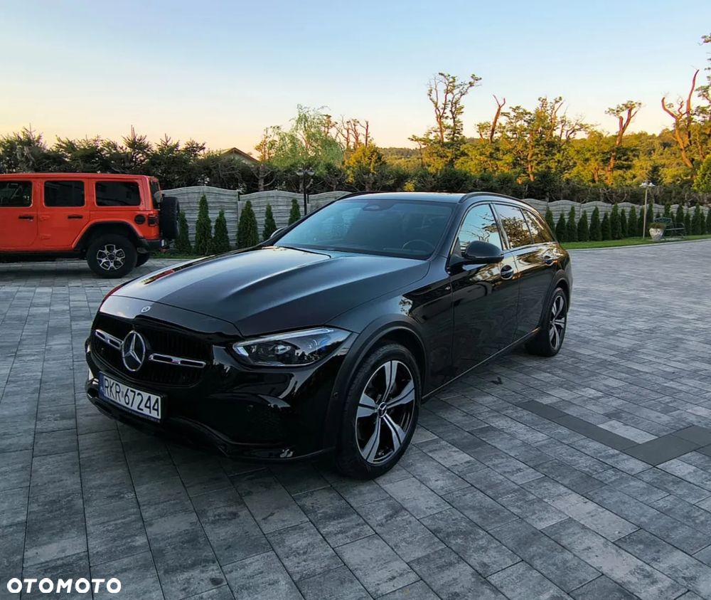 Mercedes-Benz Klasa C 220 d 4Matic T All-Terrain 9G-TRONIC Avantgarde - 2