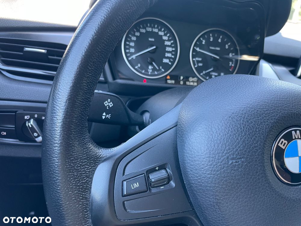 BMW Seria 2 218i - 26