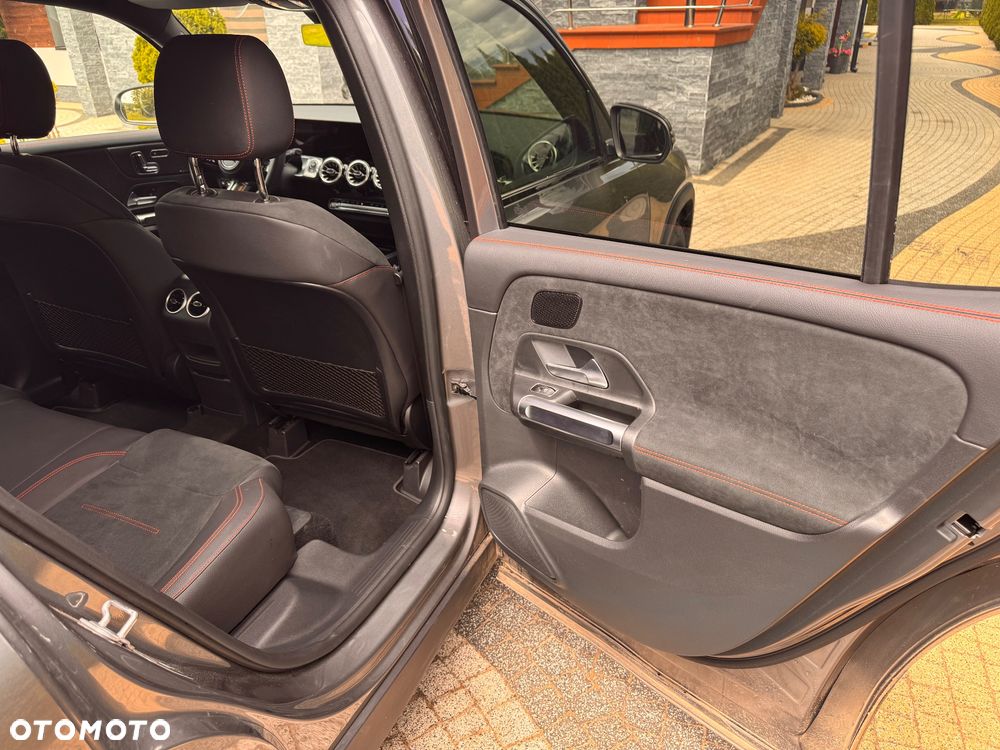 Mercedes-Benz GLB 220 d 4-Matic AMG Line 8G-DCT - 25