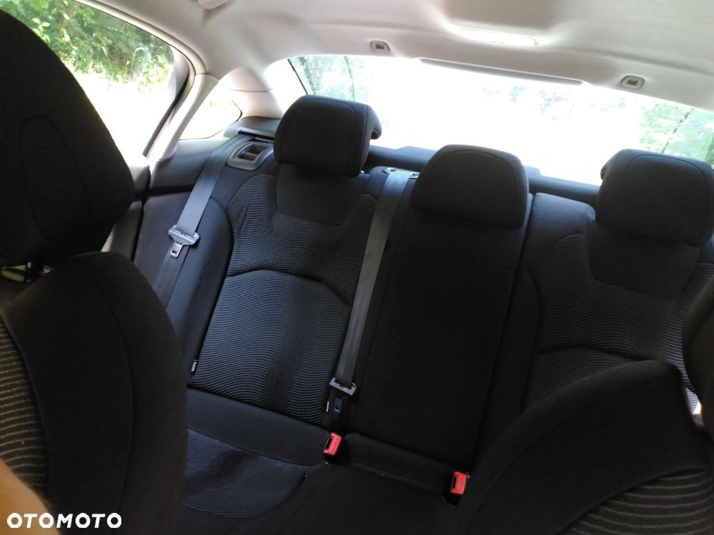 Citroën C5 1.6 HDi Attraction - 23