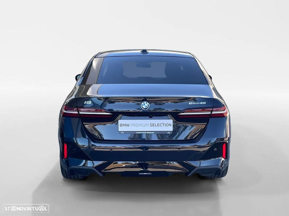 BMW i5 eDrive40 Pack Desportivo M - 3