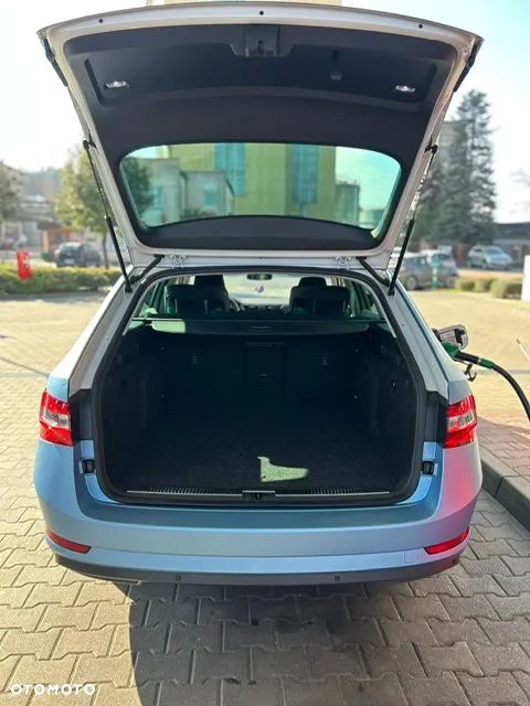 Skoda Superb 1.4 TSI ACT DSG Active - 7