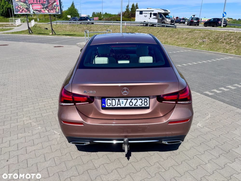 Mercedes-Benz Klasa A 180 Progressive 7G-DCT - 12