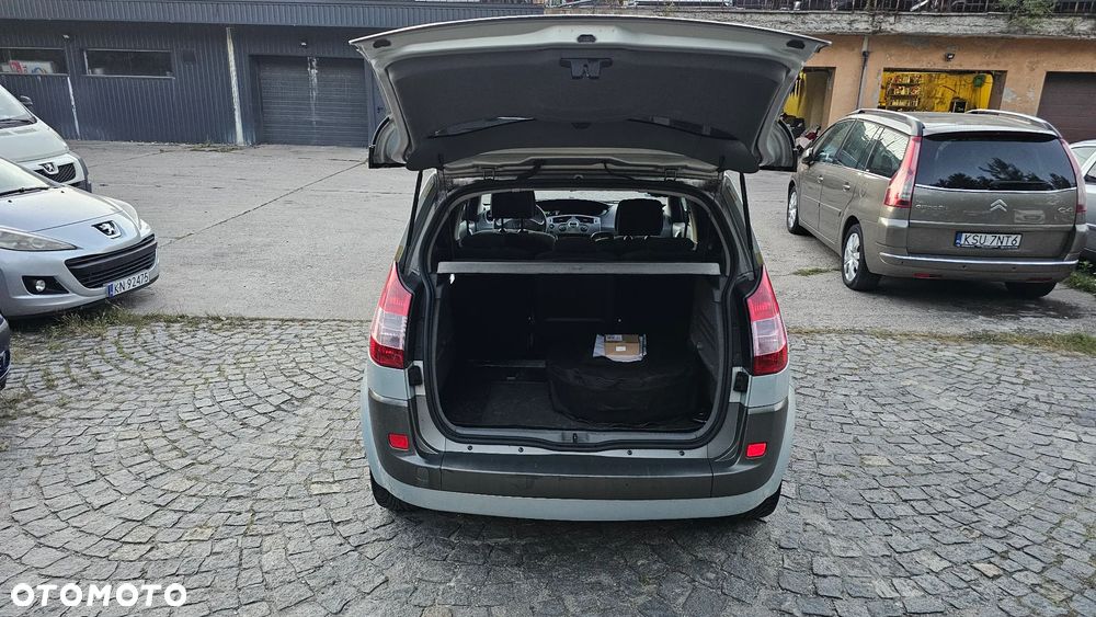 Renault Scenic 1.6 Exception - 12