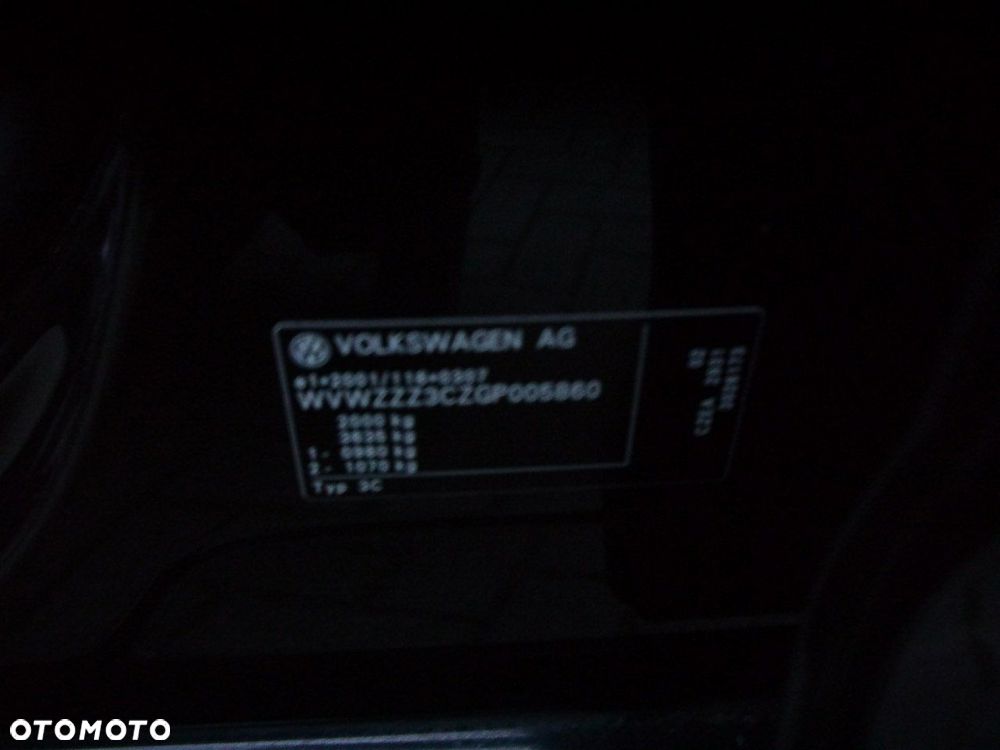 Volkswagen Passat Variant - 21