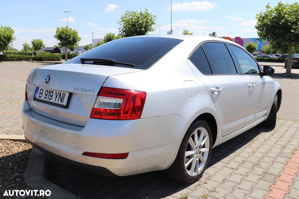 Skoda Octavia 1.4 TSI ELEGANCE - 6