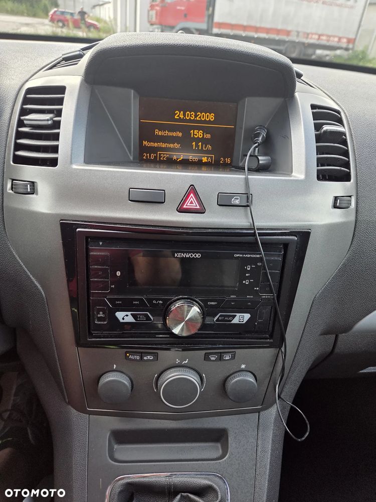 Opel Zafira - 10